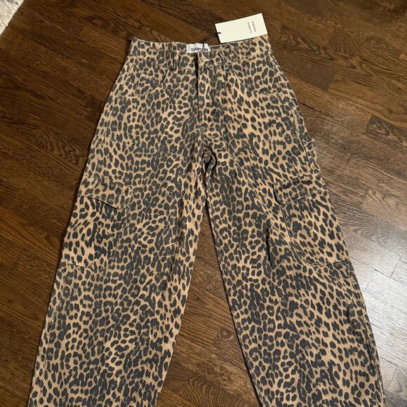 Leopard Print Flare Jeans - Picture 3 of 7